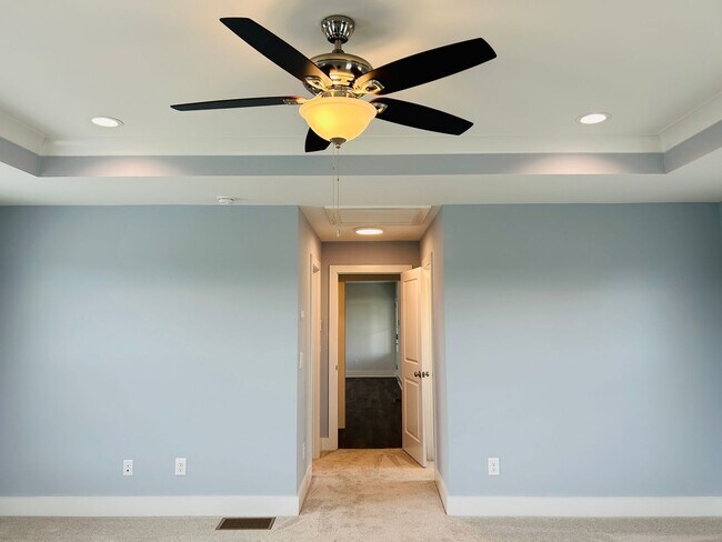 Building Photo - Stunning 4 bedroom 2.5 bath near Downtown Newnan! Must see!