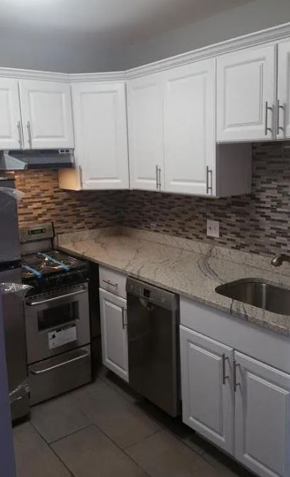 Building Photo - 35 Glencoe St