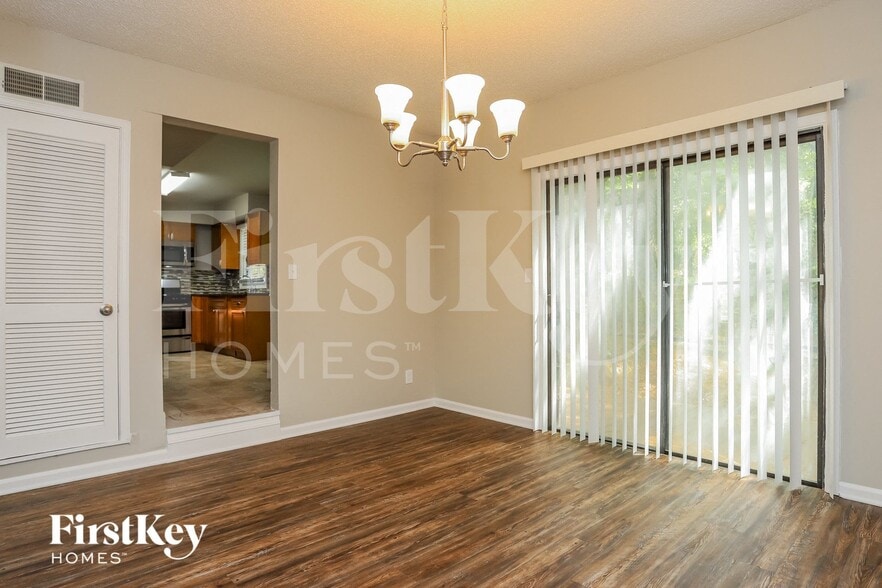 Building Photo - 1083 Forest Heights Rd