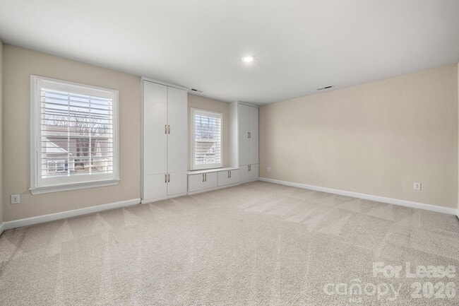 Building Photo - 17019 River Race Dr