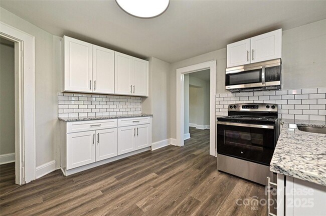 Building Photo - 411 Elizabeth Ave