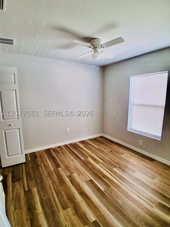 Building Photo - 1211 Ramona Ave