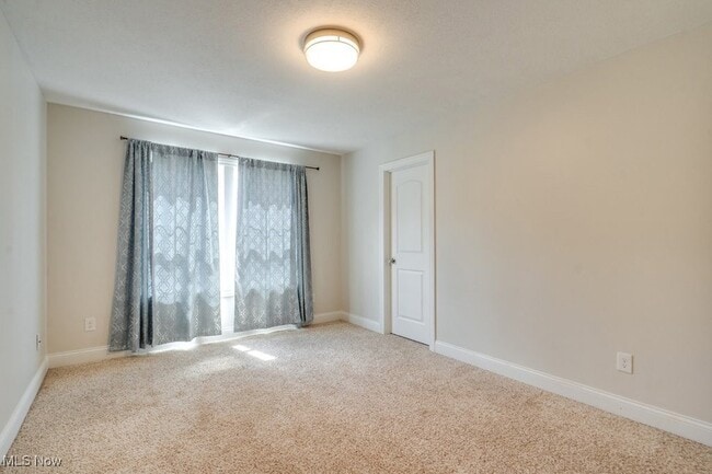 Building Photo - 155 Granite Dr