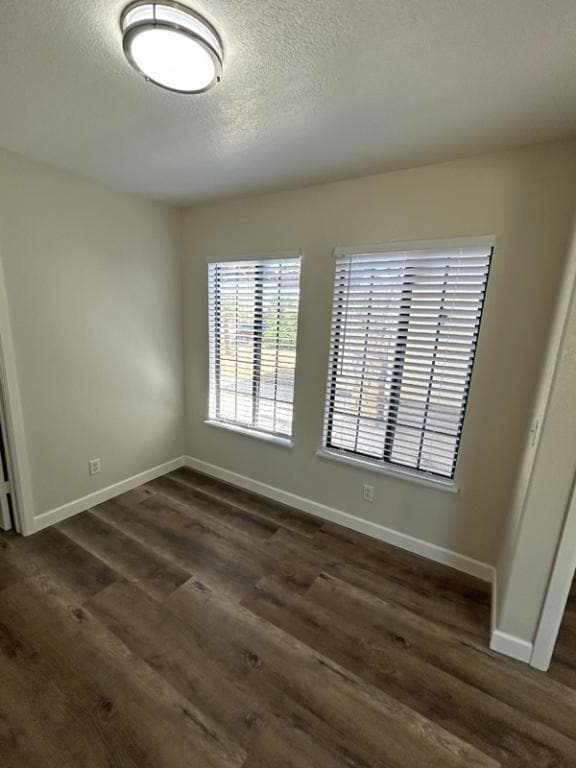 Building Photo - 13635 Elm St