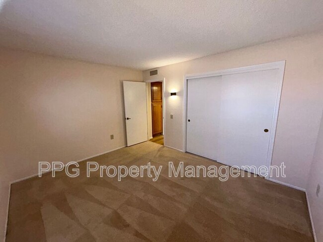 Building Photo - 18407 N 137th Dr