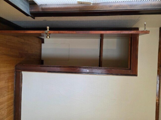 Building Photo - 1 bedroom in CHICAGO IL 60620