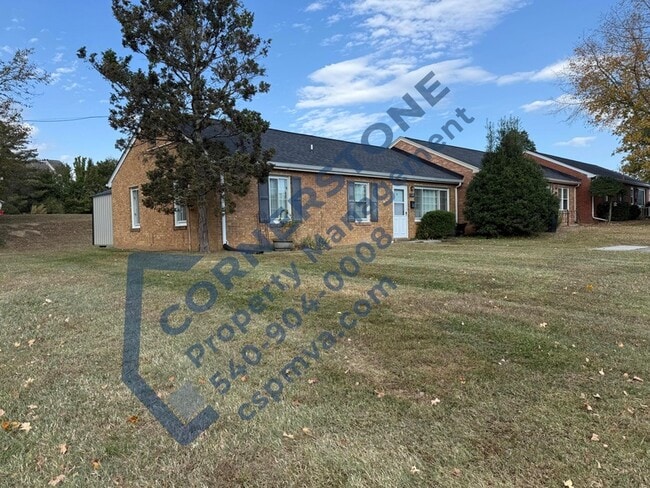 Primary Photo - 1105 Lakeview Pl