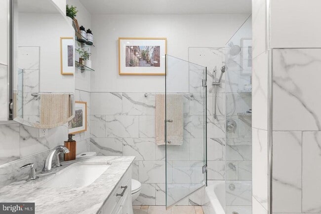 Building Photo - 1254 S Peach St