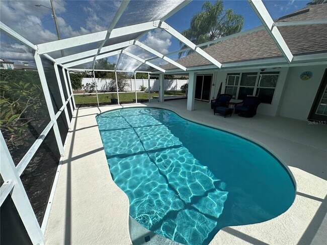 Building Photo - 1510 Oracle Dr