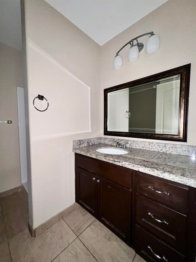 Building Photo - 408 Shiloh Dr