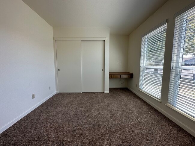 Building Photo - 8613 Tiogawoods Dr