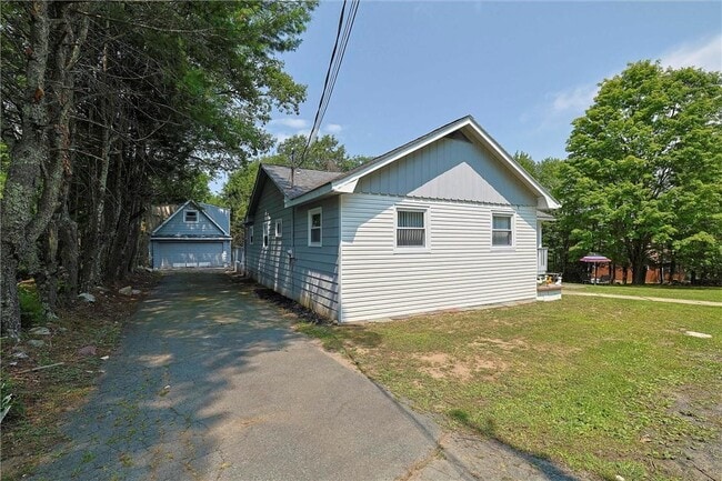 Building Photo - 28 Cottage St