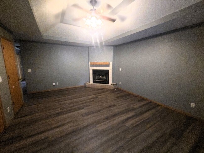 Building Photo - 714 Foxx Dr
