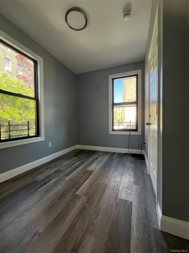 Building Photo - 3294 Hull Ave