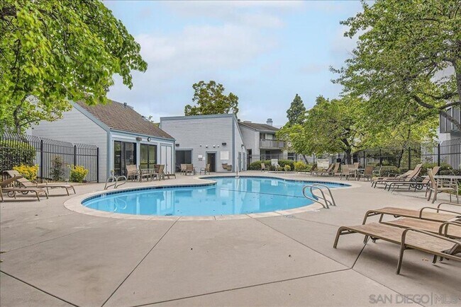 Building Photo - Spacious and remodeled 2 Bed 2.5 baths in ...