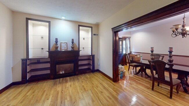 Building Photo - 55 Metropolitan Ave