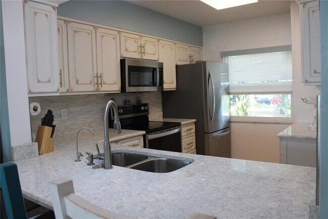 Building Photo - 1813 Mariner Dr