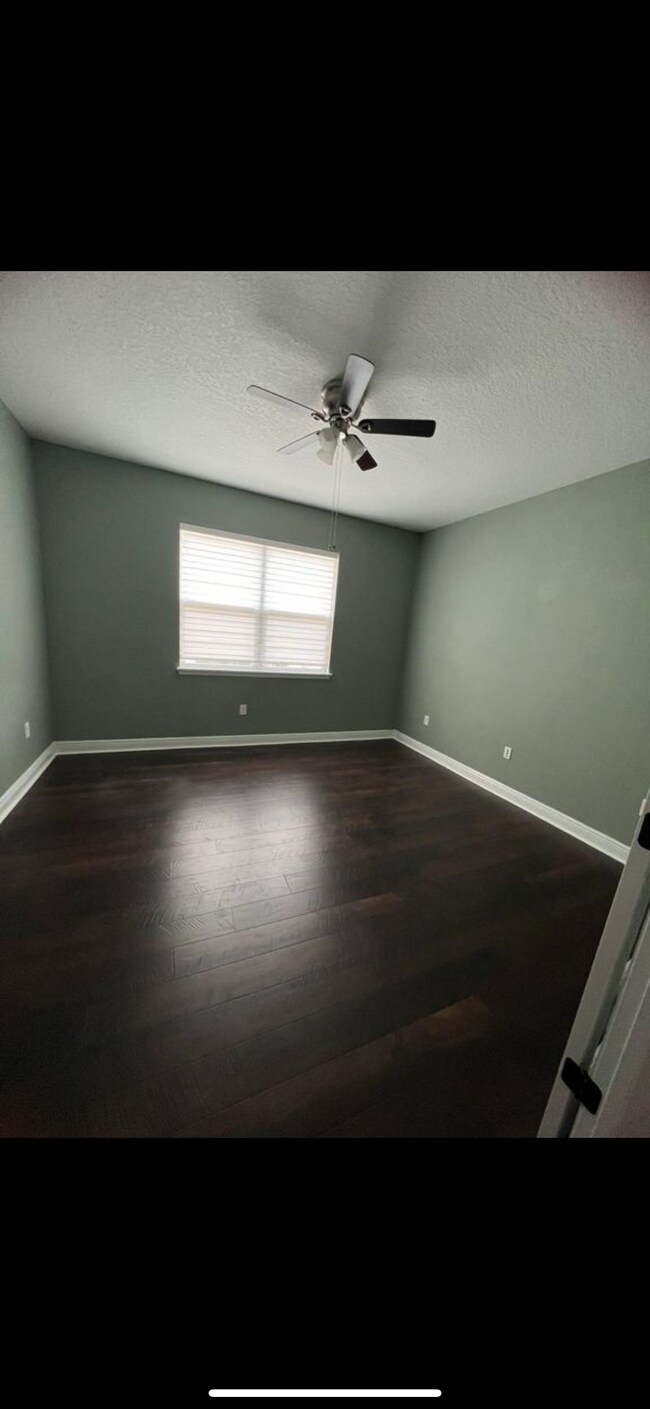 Building Photo - 1638 Highbanks Cir