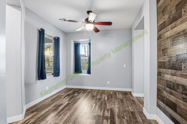 Building Photo - Corner Lot Gilbert Home with Modern Comforts in a Prime Location