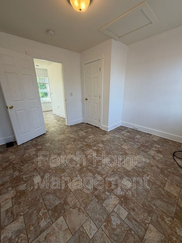Building Photo - 236 W Mifflin St