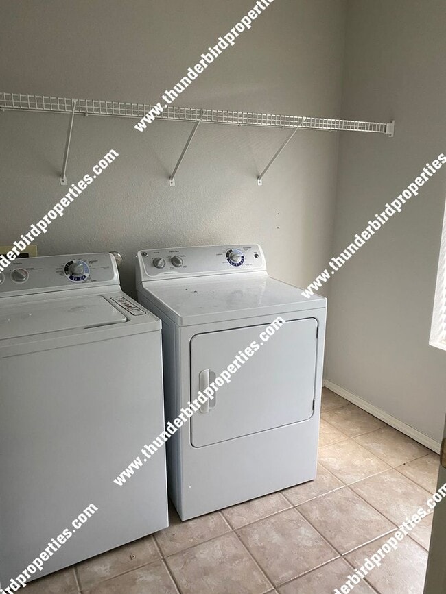 Building Photo - 6505 Sonrisa Pl NE