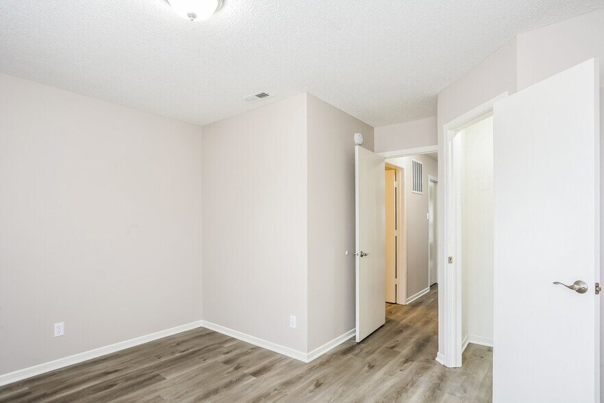 Building Photo - 9102 Cardinal Flower Ct