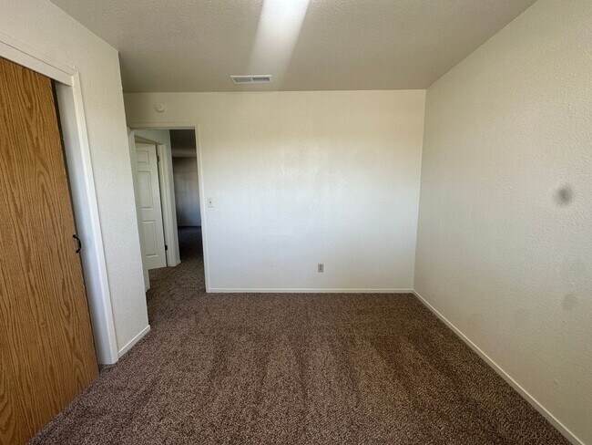 Building Photo - Gated community - Water, Garbage & Sewer I...