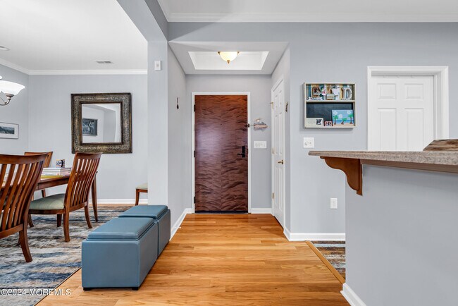 Building Photo - 33 Cooper Ave