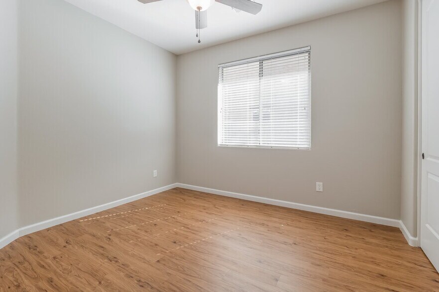 Building Photo - 3874 E Kesler Ln