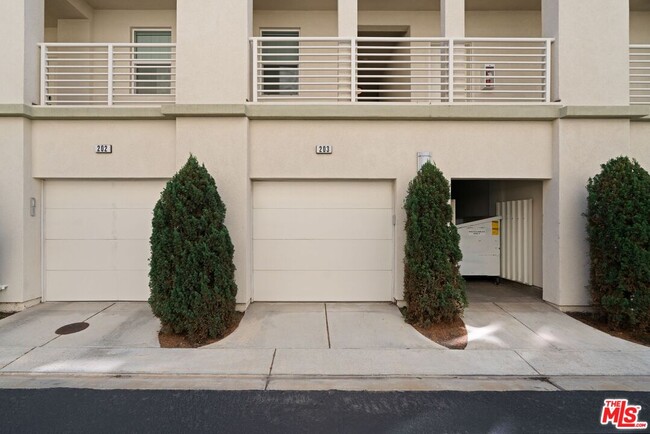 Building Photo - 13126 Union Ave