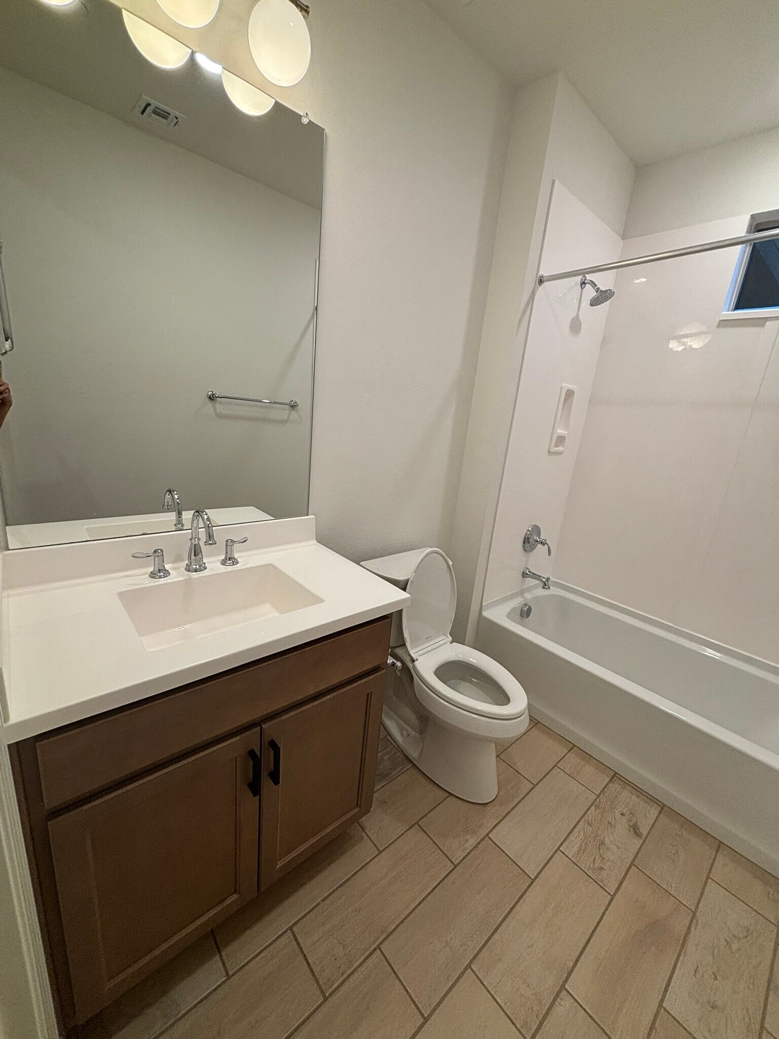 Building Photo - 2121 W Sonoran Desert Dr