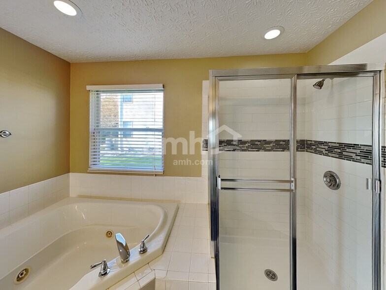 Building Photo - 6500 Morningside Dr