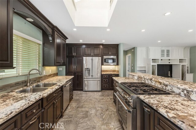 Building Photo - 5849 E Gossamer St