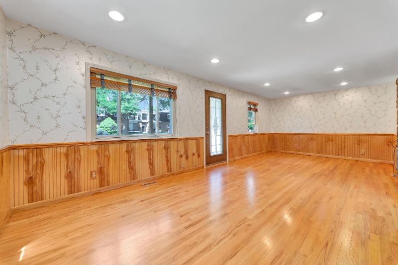 Building Photo - 4980 Ainsley Ave
