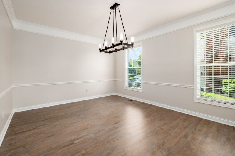 Building Photo - 7200 Fernridge Dr