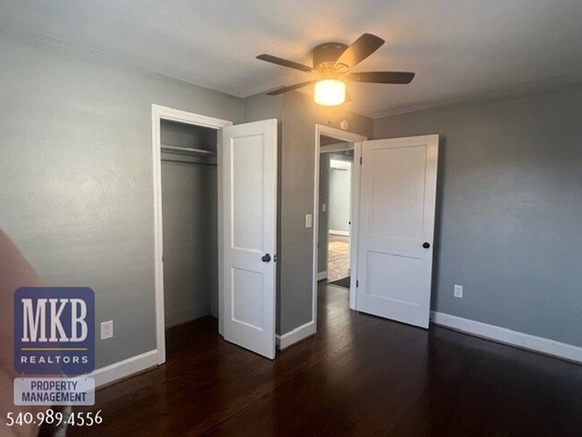 Building Photo - 6221 Shady Acres Dr
