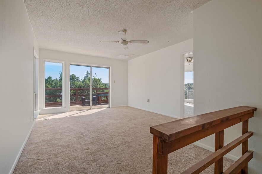 Building Photo - 302 Venture Blvd S