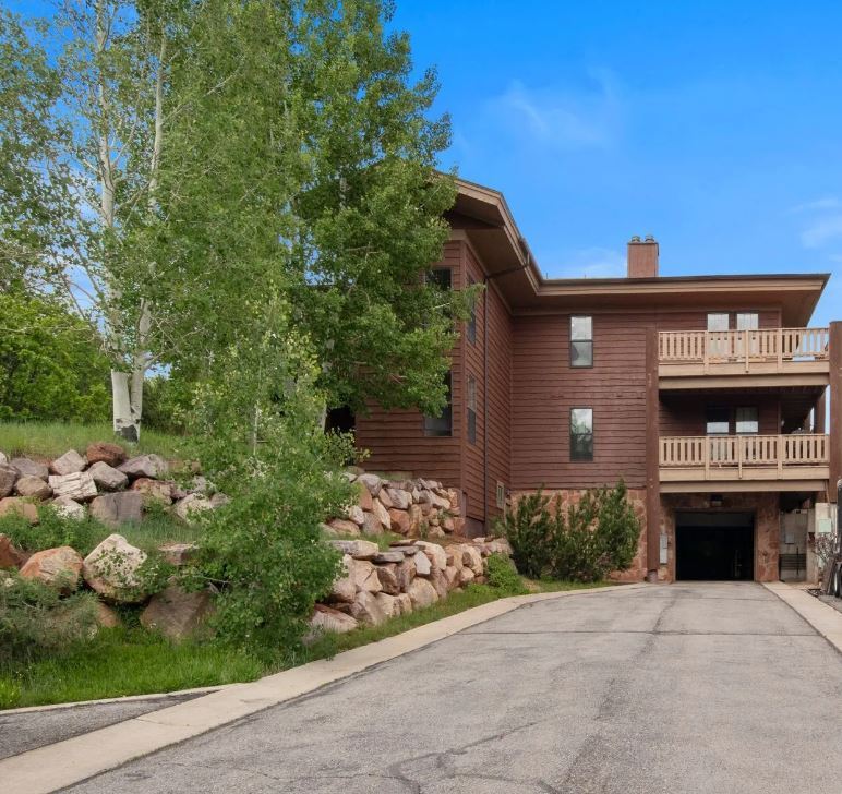 Building Photo - 8021 Gambel Dr