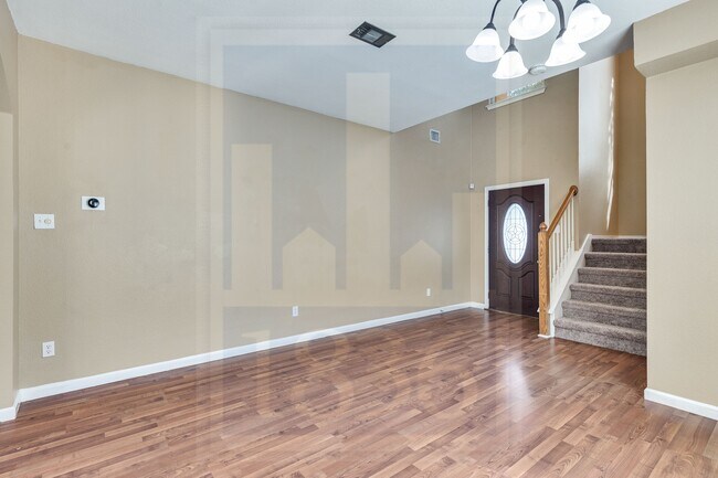 Building Photo - 2104 Grove Dr