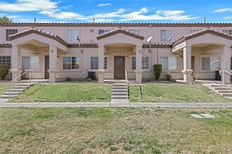 Building Photo - 1956 Vista Malaga St