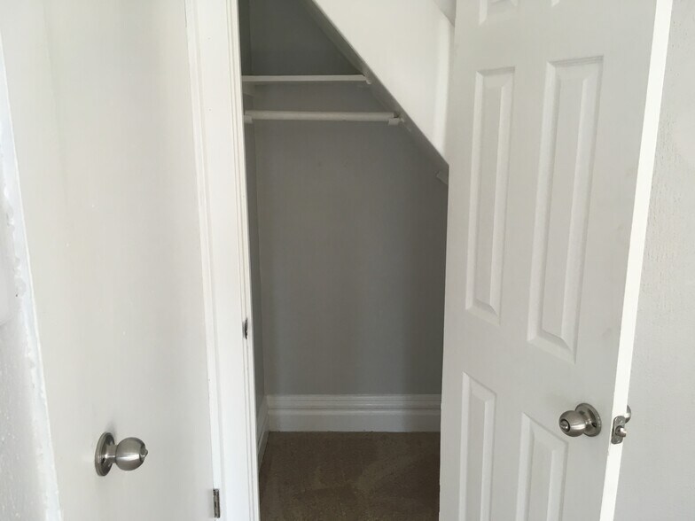 Bedroom 2 Closet - 219 W Oakland Ave