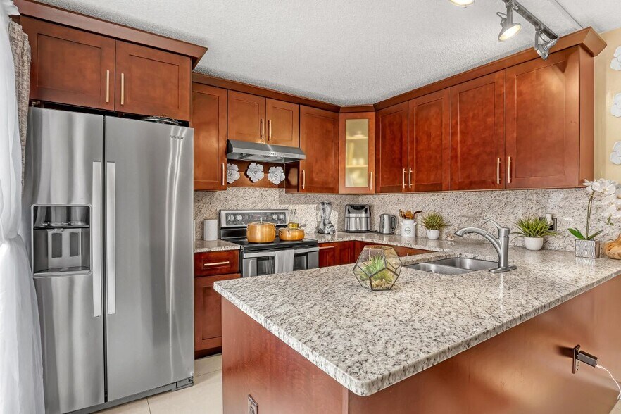 Primary Photo - 728 Mill Valley Pl