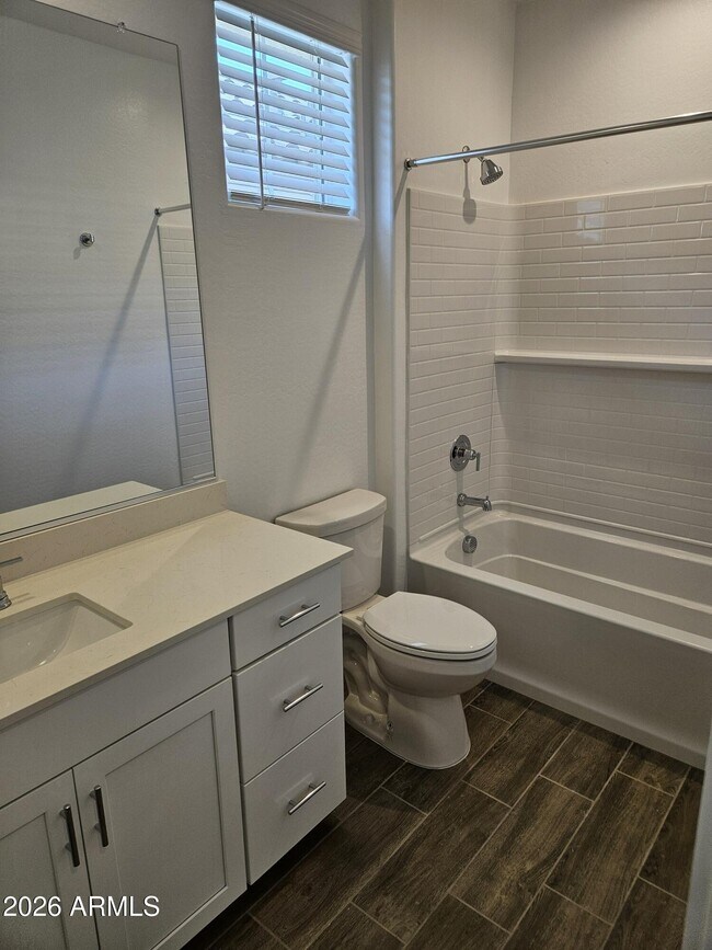 Building Photo - 3357 S Primrose