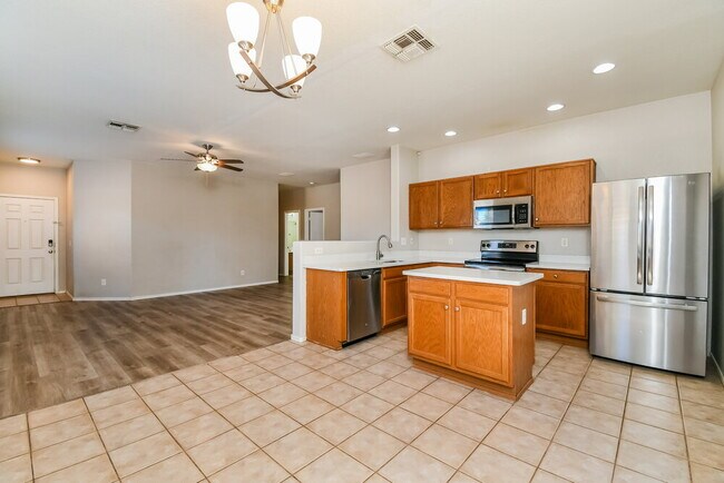 Building Photo - 1163 E Dust Devil Dr