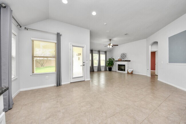 Building Photo - 24615 Ballad Dr