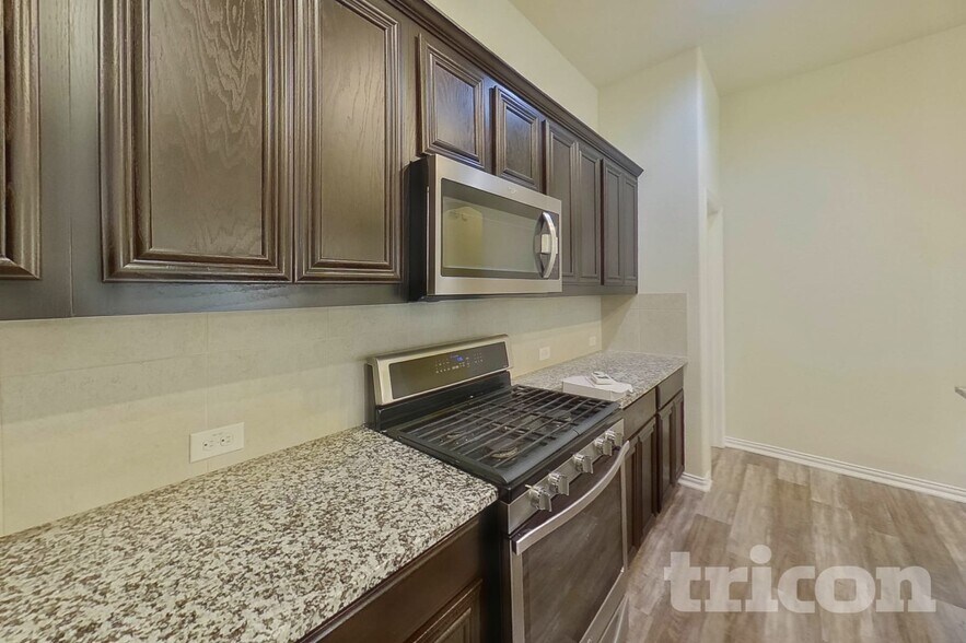 Building Photo - 1304 Meridian Dr