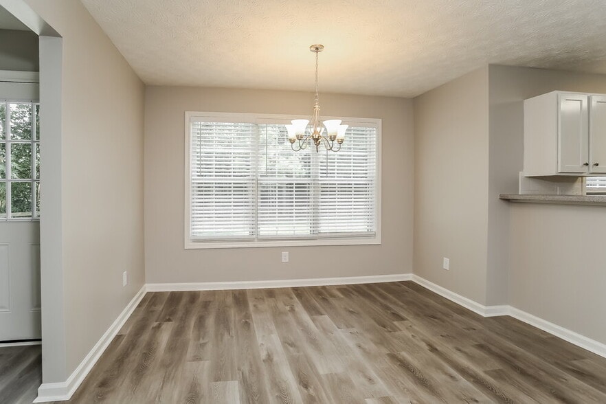 Building Photo - 3096 Heatherbrook Trce