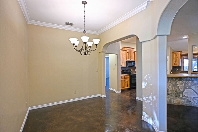 Building Photo - 2223 Sun Chase Blvd