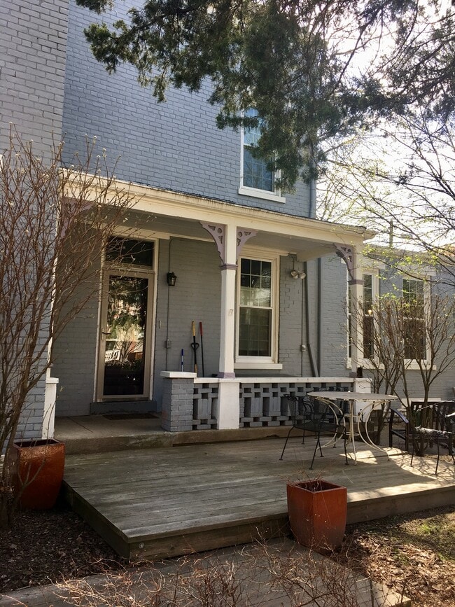 Building Photo - 4271 Fergus St