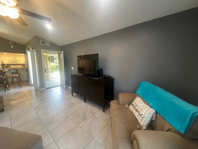Building Photo - 3 Bed / 2 Bath House at INDIAN PALMS CC** ...